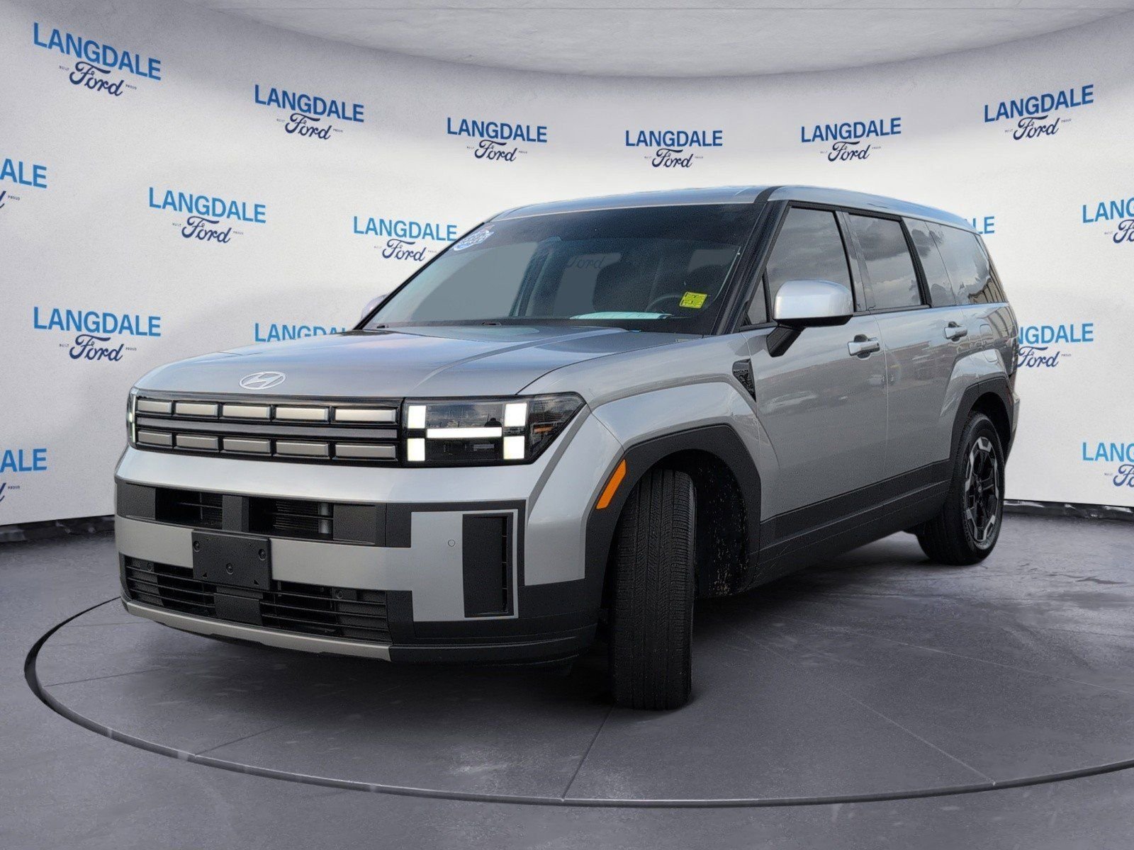 Used 2025 Hyundai Santa Fe SE FWD image 11