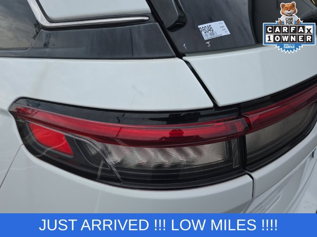 Used 2023 Jeep Grand Cherokee Laredo AWD/4WD image 22