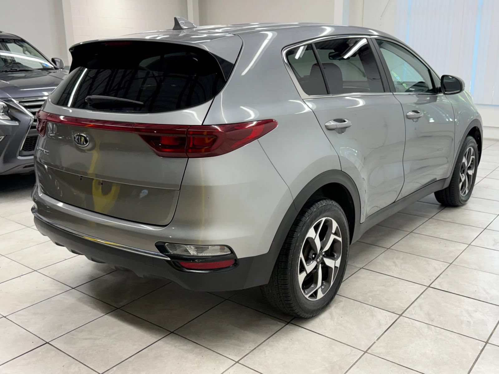 Used 2022 Kia Sportage LX AWD/4WD image 9