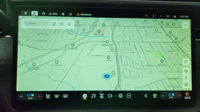 Used 2024 Rivian R1S Adventure image 49