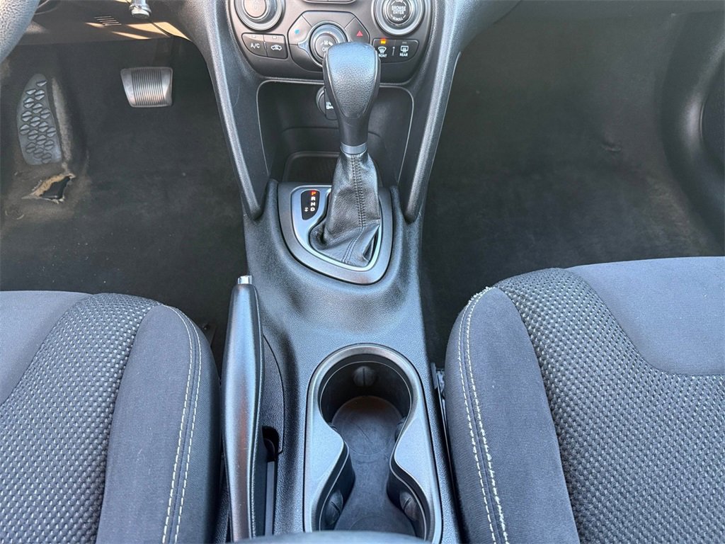 Used 2016 Dodge Dart SXT w/ Sun/Sound Group image 15