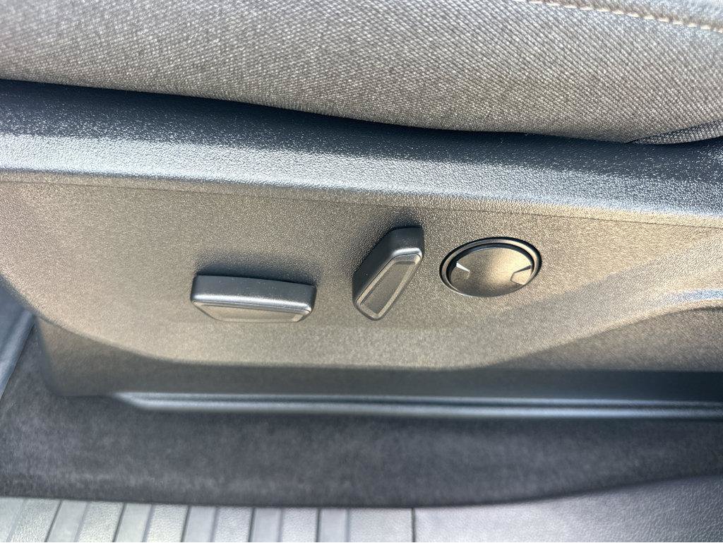 Used 2024 Ford F150 Lightning Flash AWD/4WD image 32