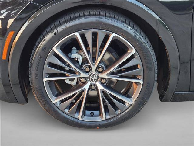 Used 2023 Toyota Prius Limited FWD image 22