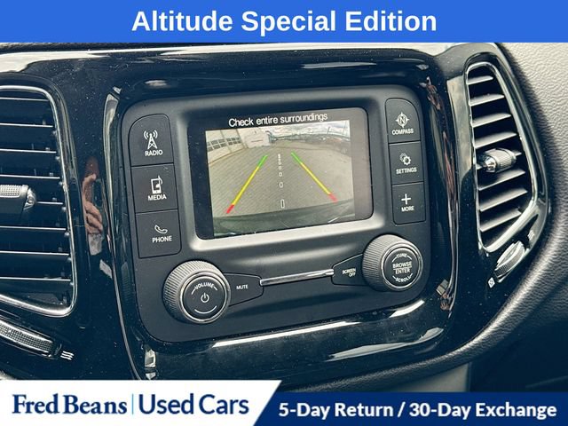 Used 2018 Jeep Compass Latitude AWD/4WD image 19