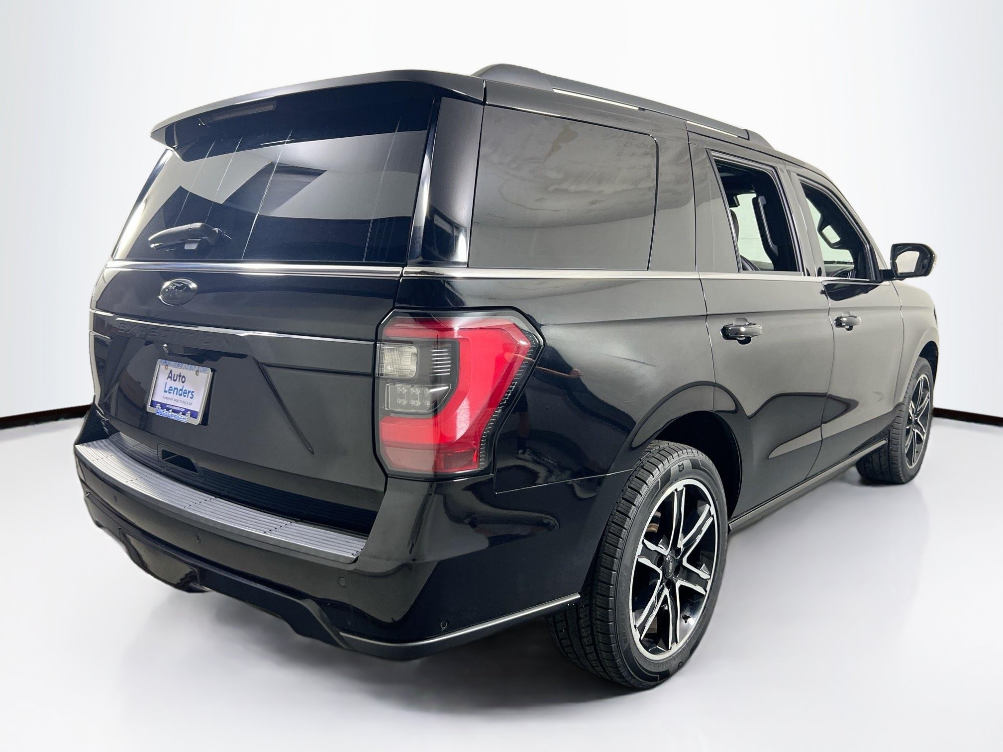 Used 2019 Ford Expedition Limited w/ Equipment Group 303A AWD/4WD image 5