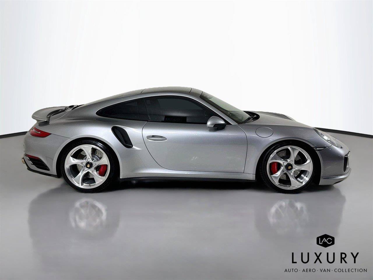 Used 2017 Porsche 911 Turbo AWD/4WD image 4