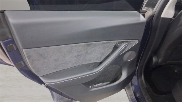 Used 2024 Tesla Model Y Performance image 22