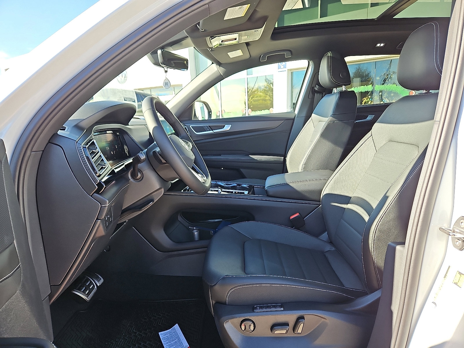 New 2026 Volkswagen Atlas Cross Sport SEL R-Line image 11