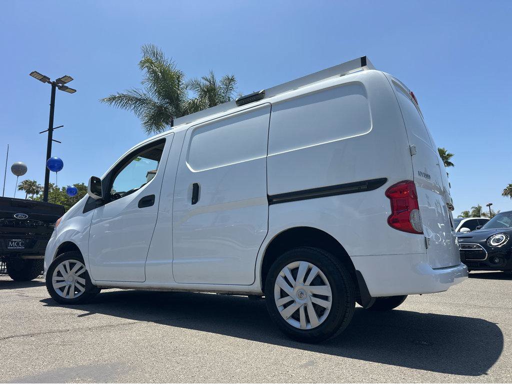 Used 2015 Nissan NV200 SV w/ Technology Package FWD image 3