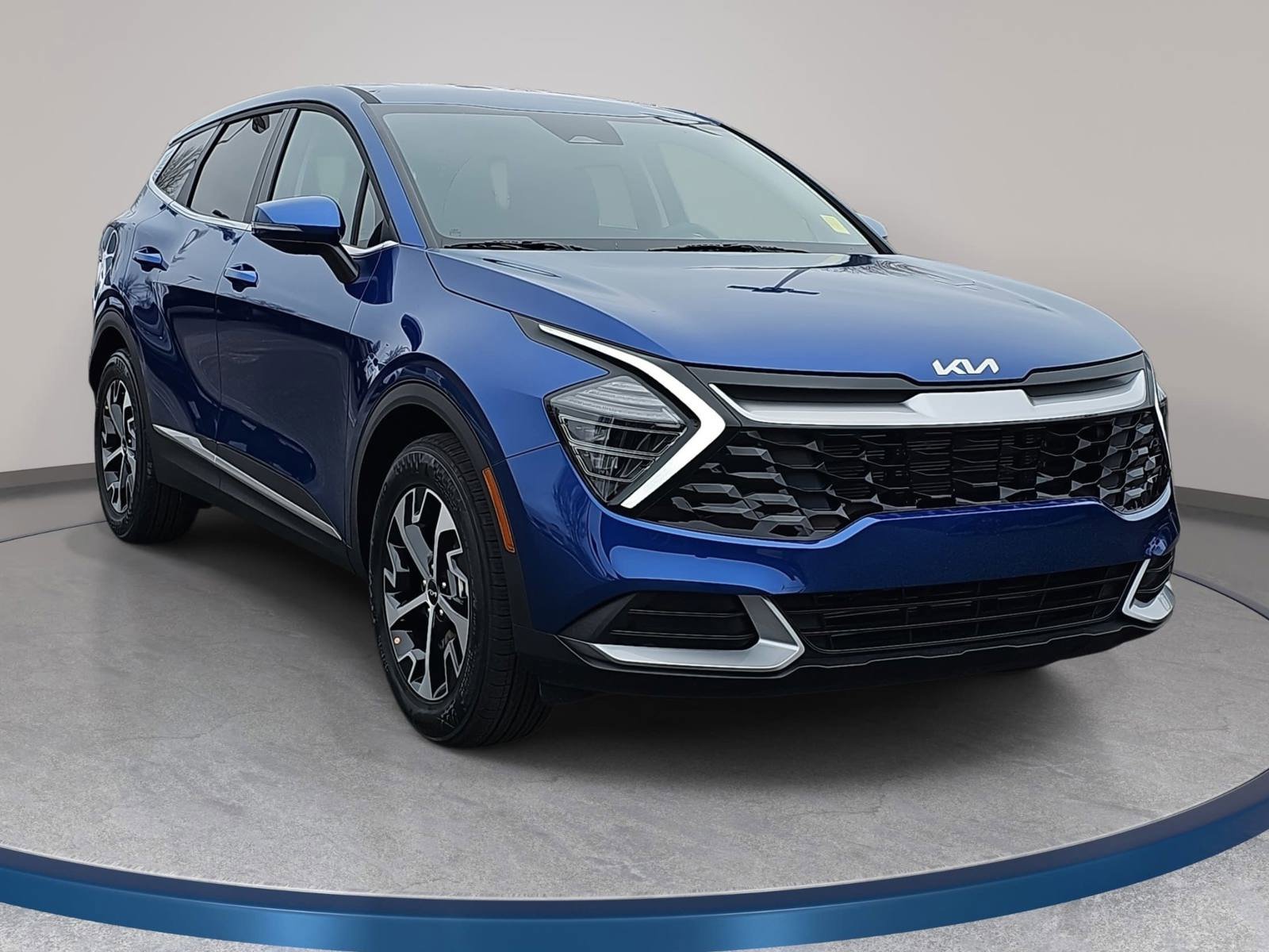 New 2025 Kia Sportage EX FWD image 3