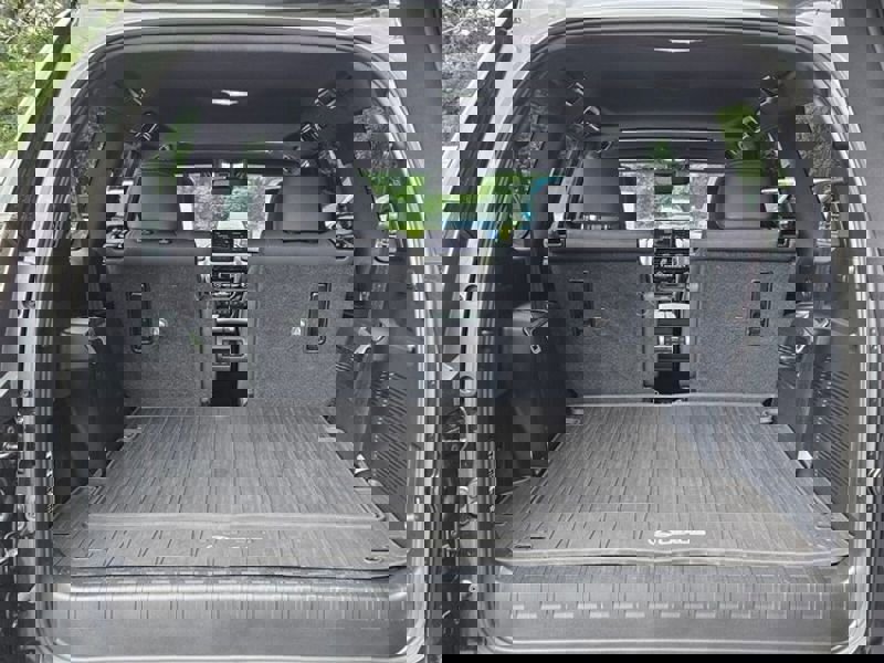 Used 2023 Lexus GX 460 Premium w/ Accessory Package image 12