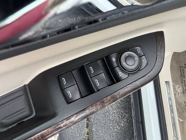 Used 2023 GMC Acadia Denali AWD/4WD image 11