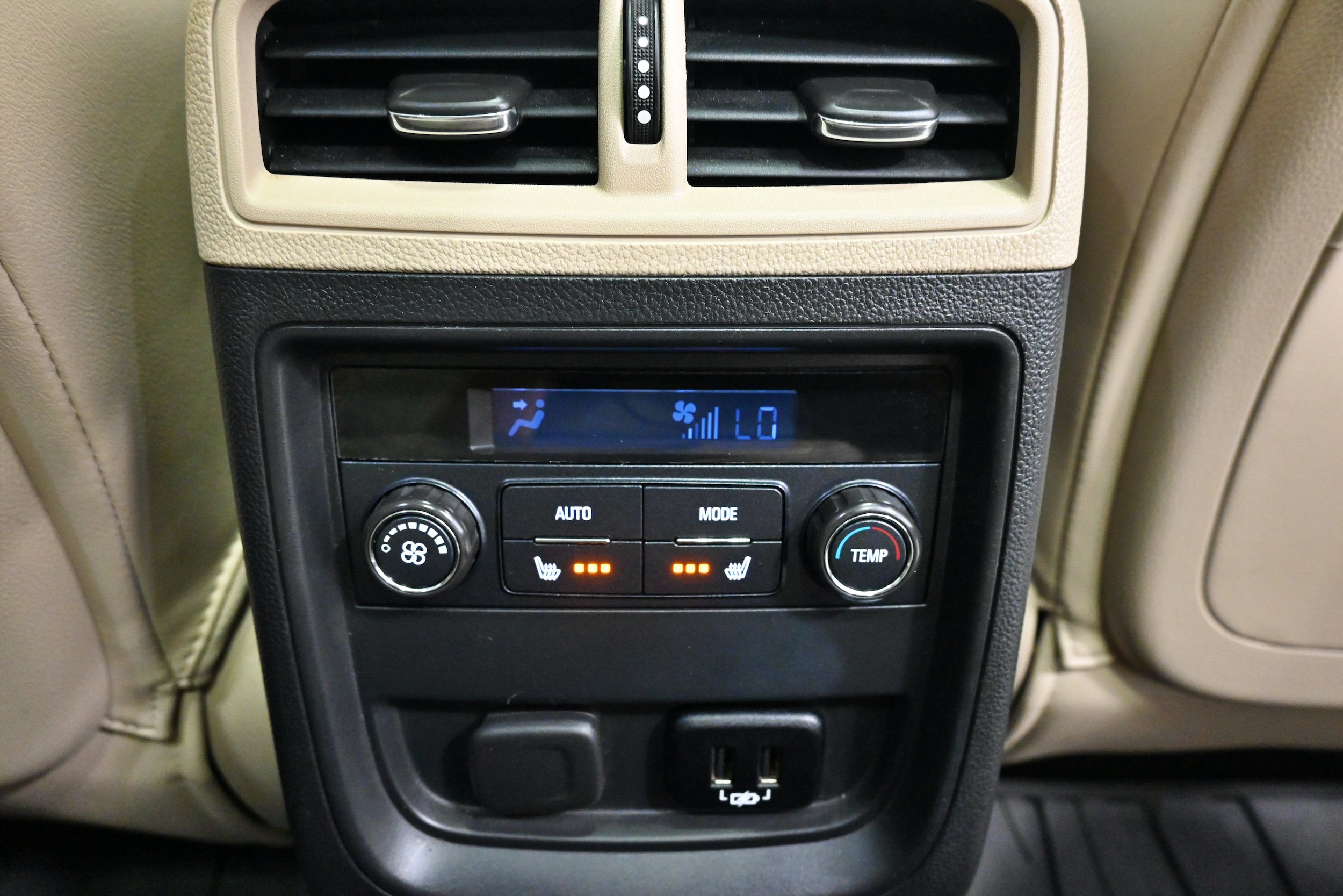 Used 2017 Buick Envision Premium AWD/4WD image 32