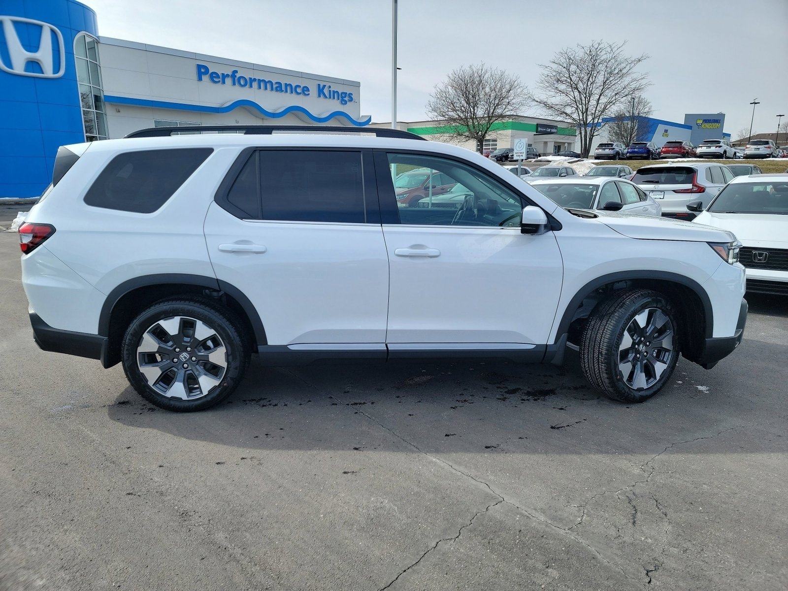 New 2026 Honda Pilot Touring image 11