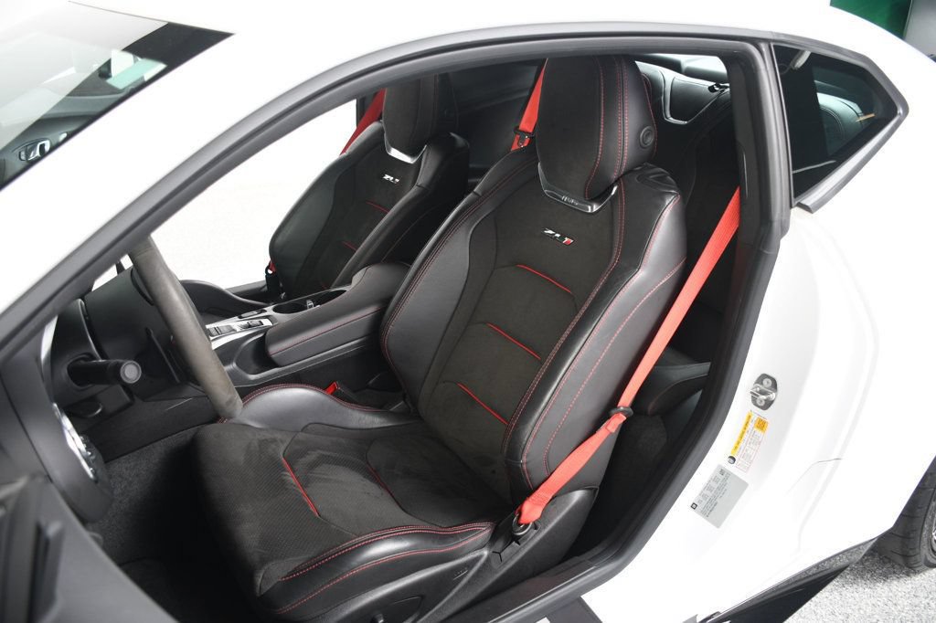 Used 2018 Chevrolet Camaro ZL1 RWD image 30