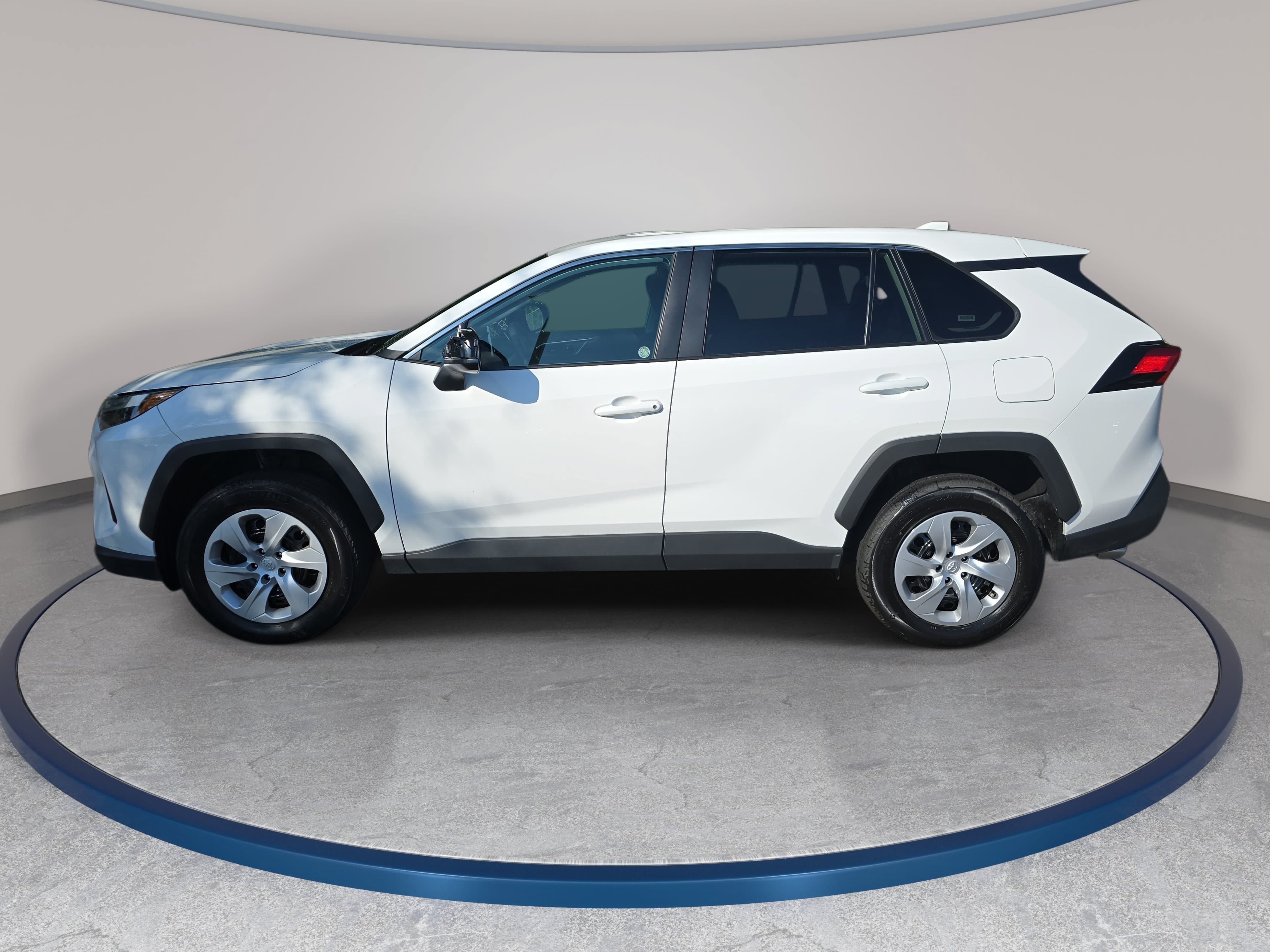 Certified 2025 Toyota RAV4 LE AWD/4WD image 8