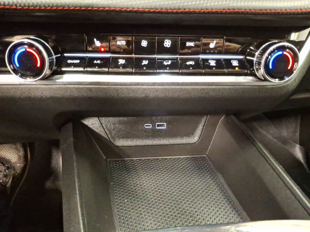 Used 2025 Chevrolet Equinox RS w/ Safety and Technology Package image 24