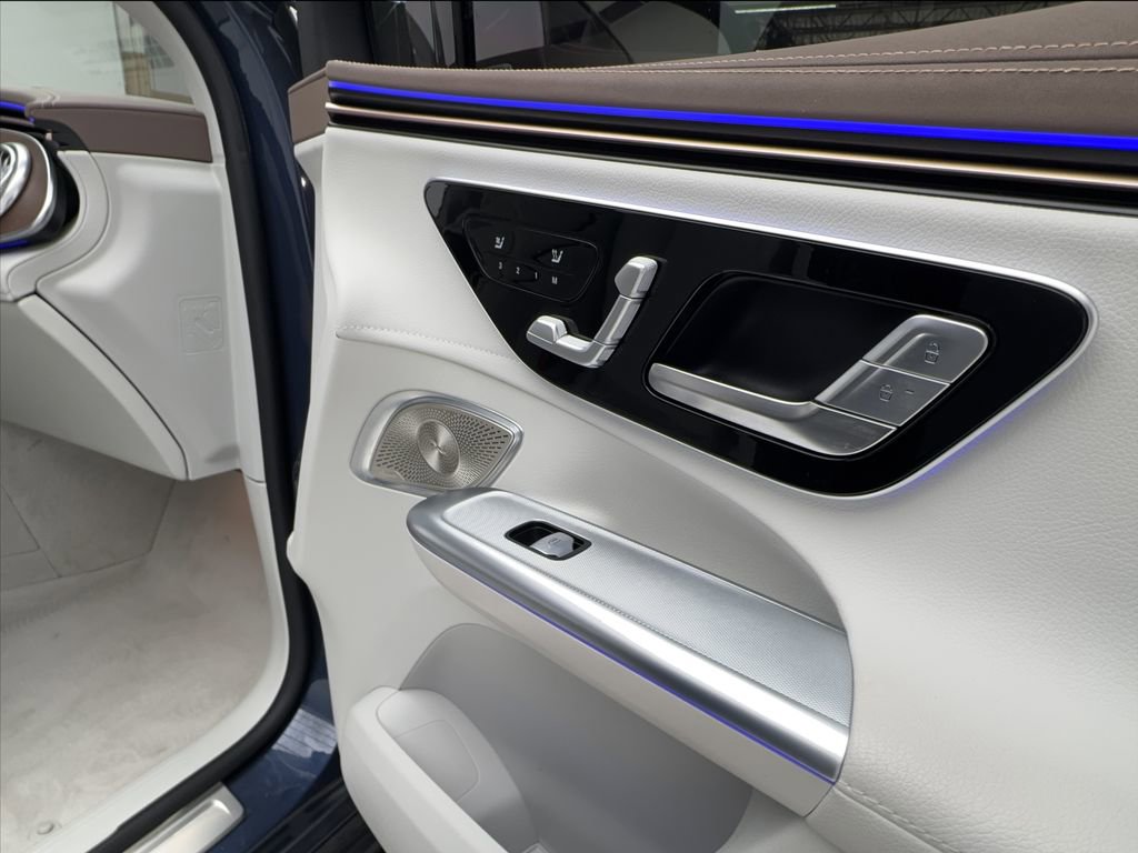 Used 2023 Mercedes-Benz EQE 350+ SUV w/ Exclusive Trim Package image 34
