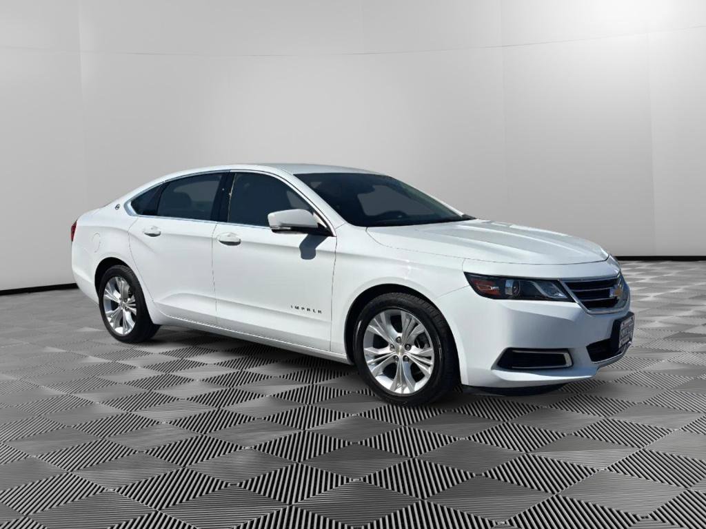 Used 2015 Chevrolet Impala LT w/ Convenience Package image 2