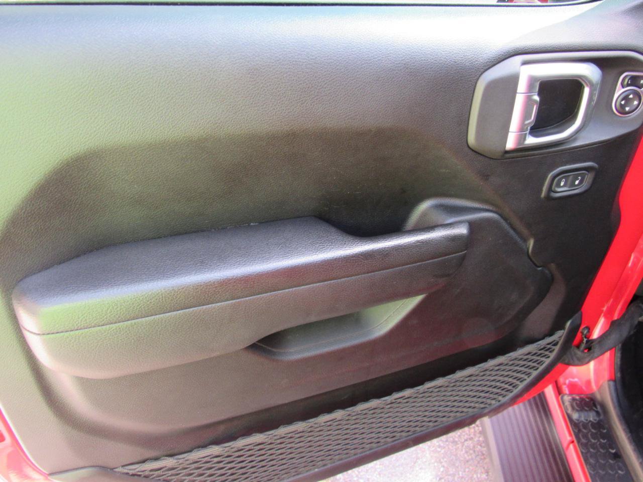 Used 2023 Jeep Gladiator Sport AWD/4WD image 18