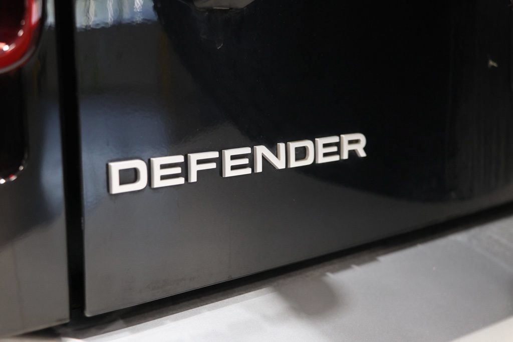 Used 2023 Land Rover Defender 90 S AWD/4WD image 22