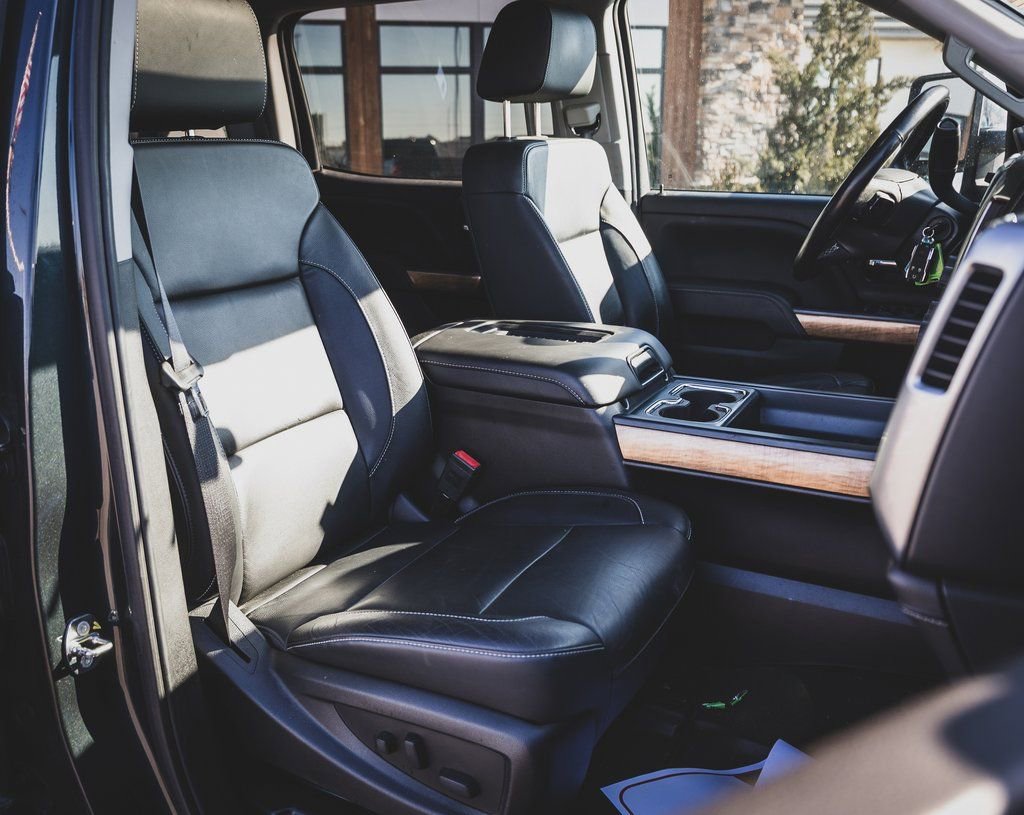 Used 2017 Chevrolet Silverado 2500 LTZ w/ Duramax Plus Package image 28