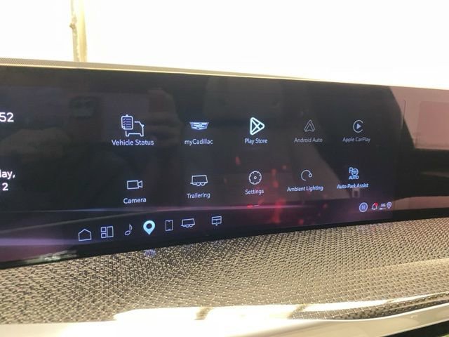 Used 2025 Cadillac Escalade ESV V image 12