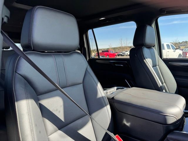 Used 2025 Chevrolet Suburban RST w/ RST Capability Package image 26