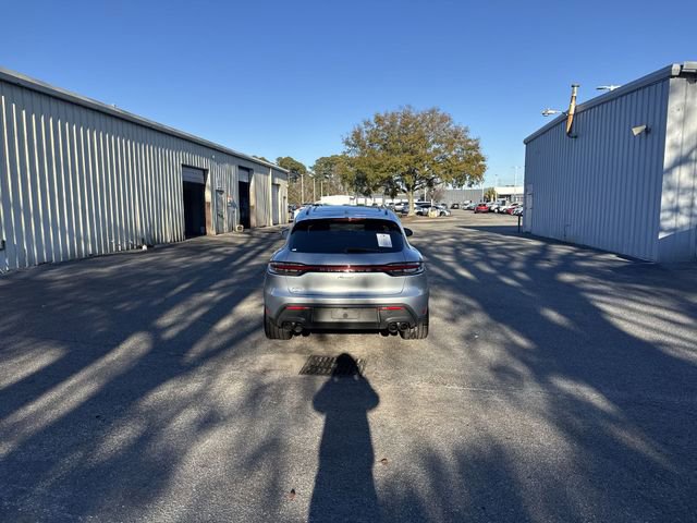 Used 2022 Porsche Macan AWD/4WD image 6