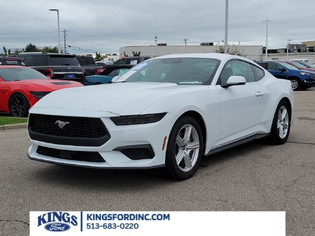 Used 2026 Ford Mustang Premium RWD image 1