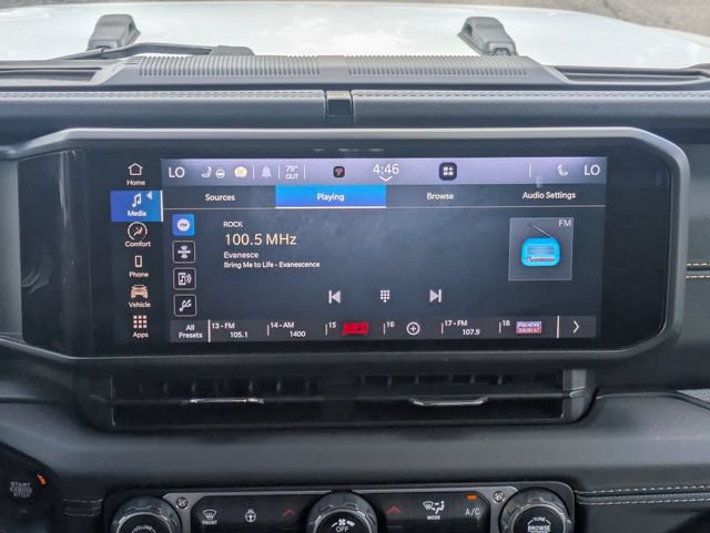 Used 2024 Jeep Wrangler Unlimited Sahara w/ Safety Group AWD/4WD image 18