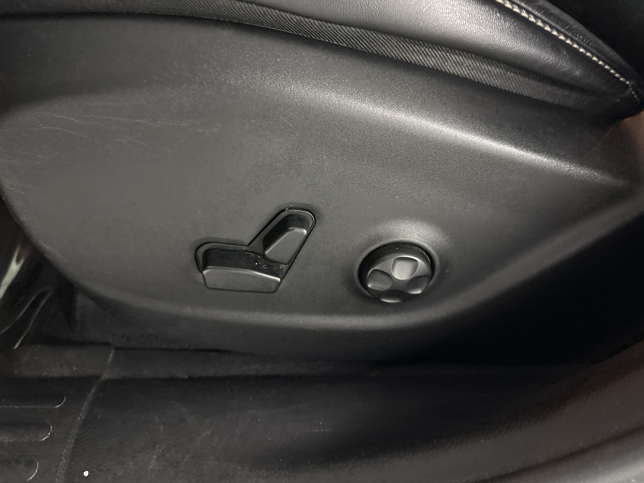 Used 2014 Jeep Cherokee Limited FWD image 15