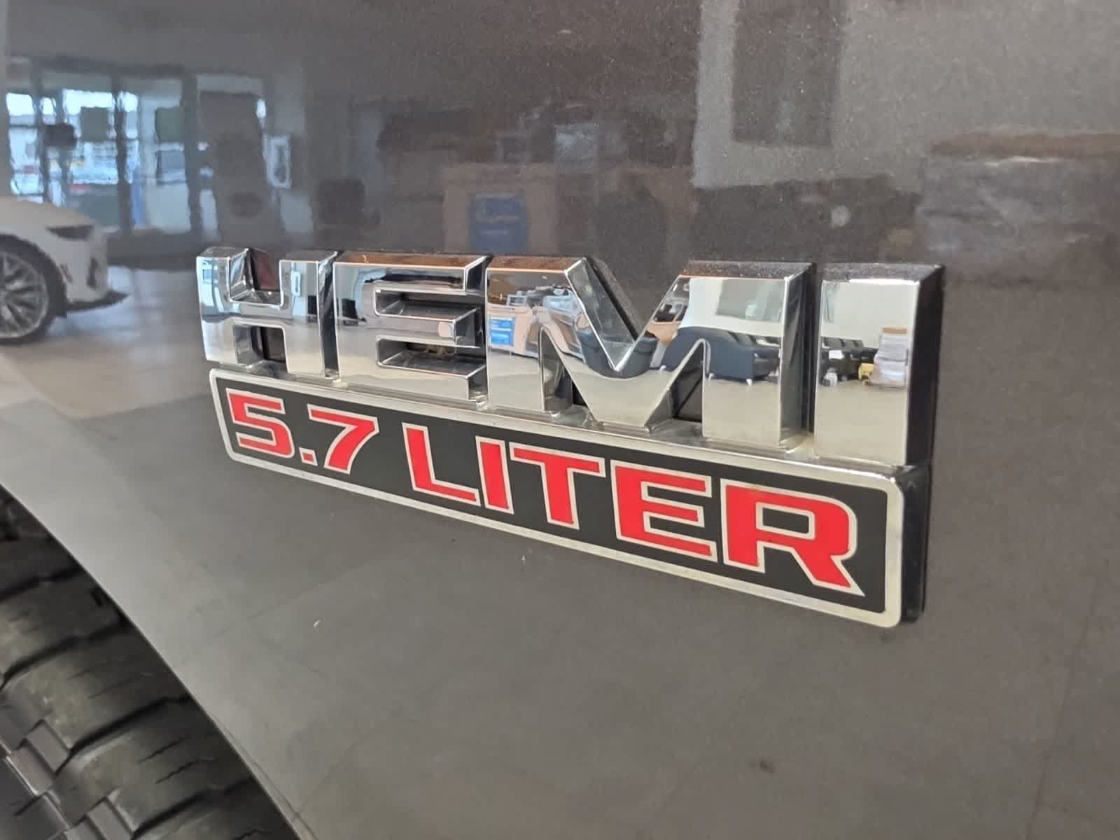 Used 2017 RAM 1500 Express AWD/4WD image 17