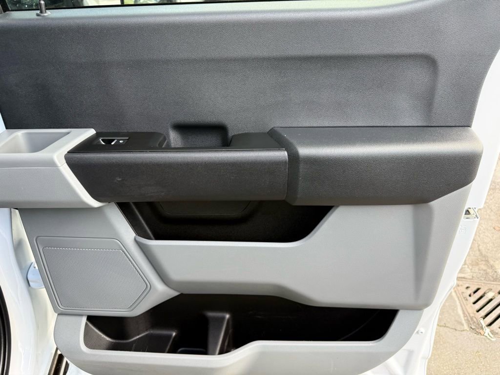 Used 2024 Ford F450 XL w/ XL Chrome Package image 25