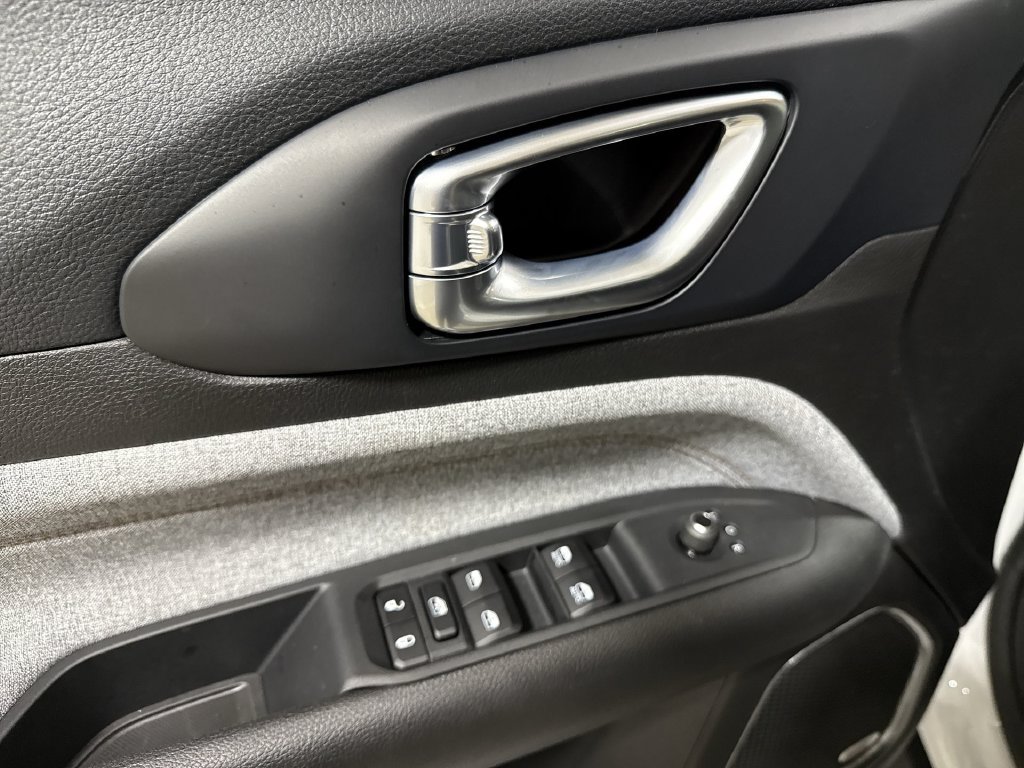 New 2026 Jeep Compass Latitude AWD/4WD image 21