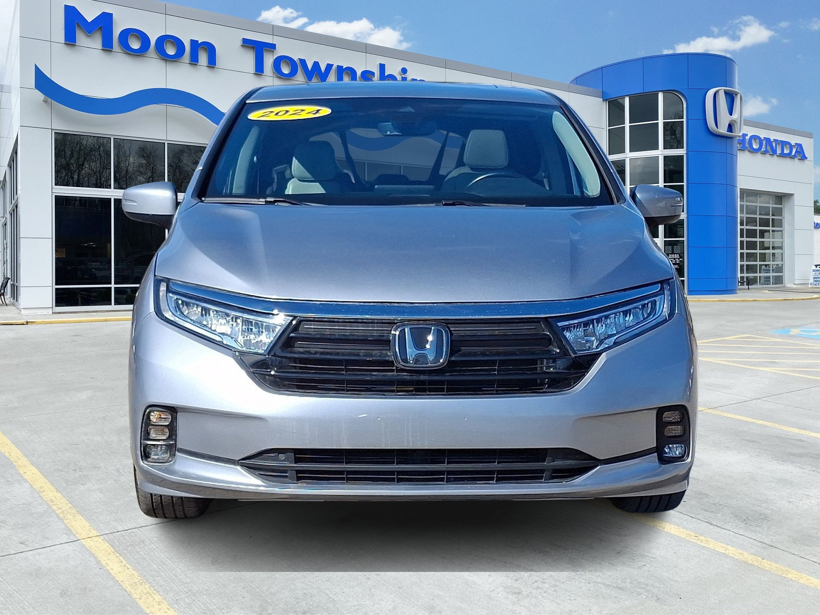 Used 2024 Honda Odyssey EX-L image 2