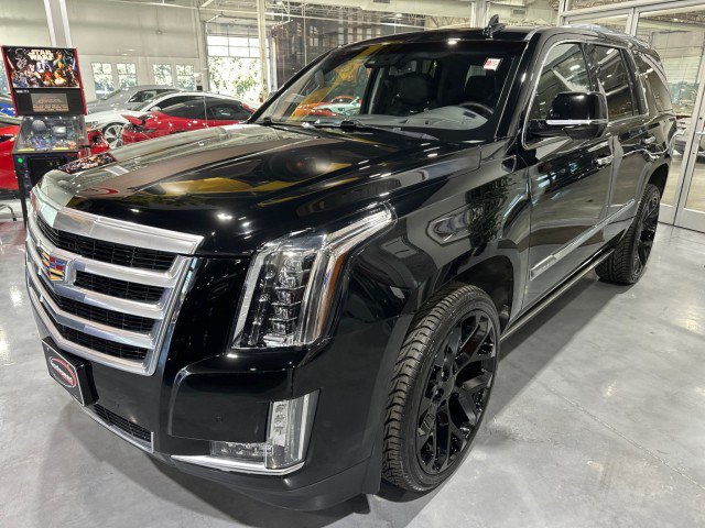Used 2015 Cadillac Escalade Premium AWD/4WD image 13