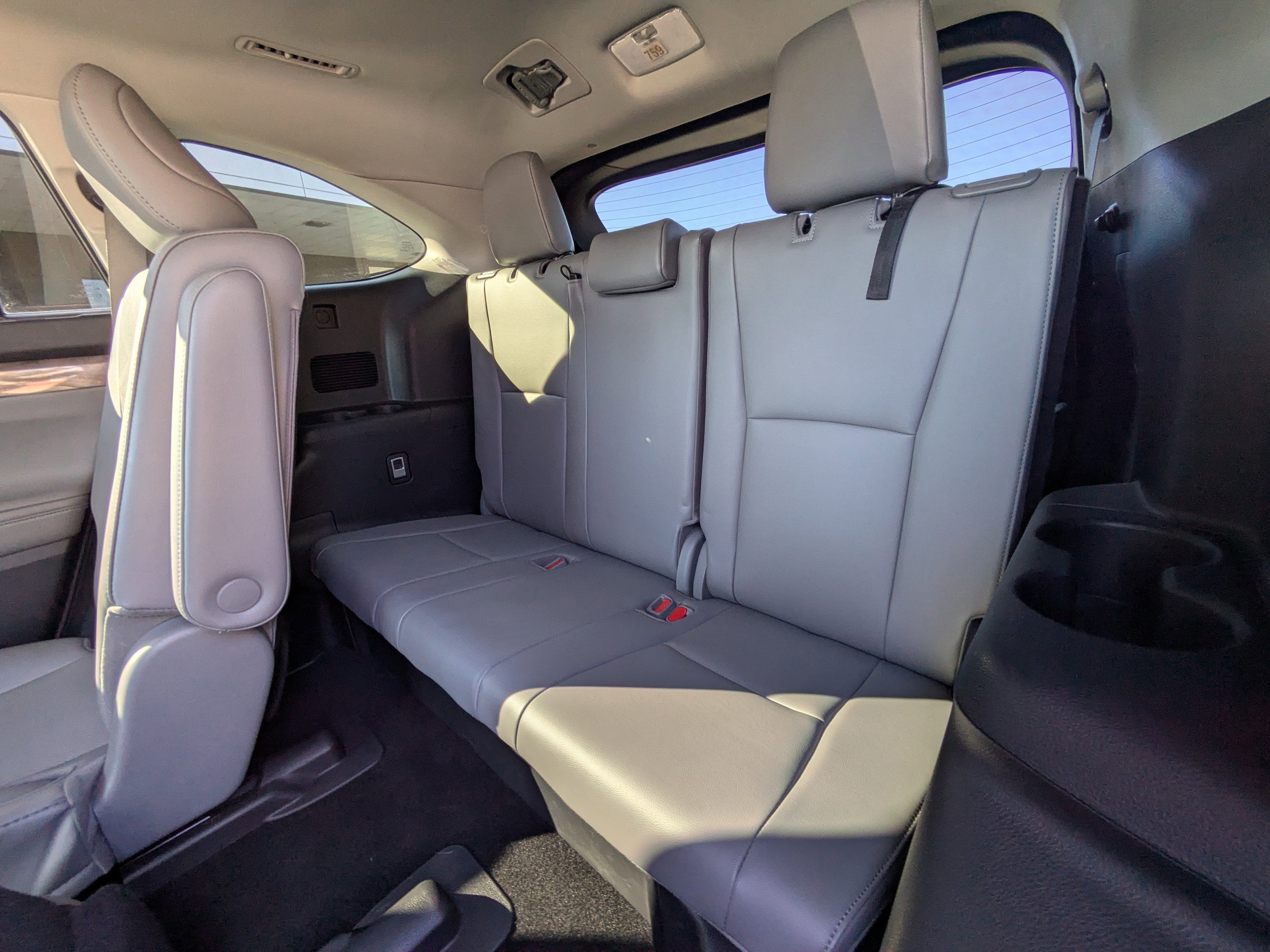 Used 2022 Toyota Highlander Platinum image 16