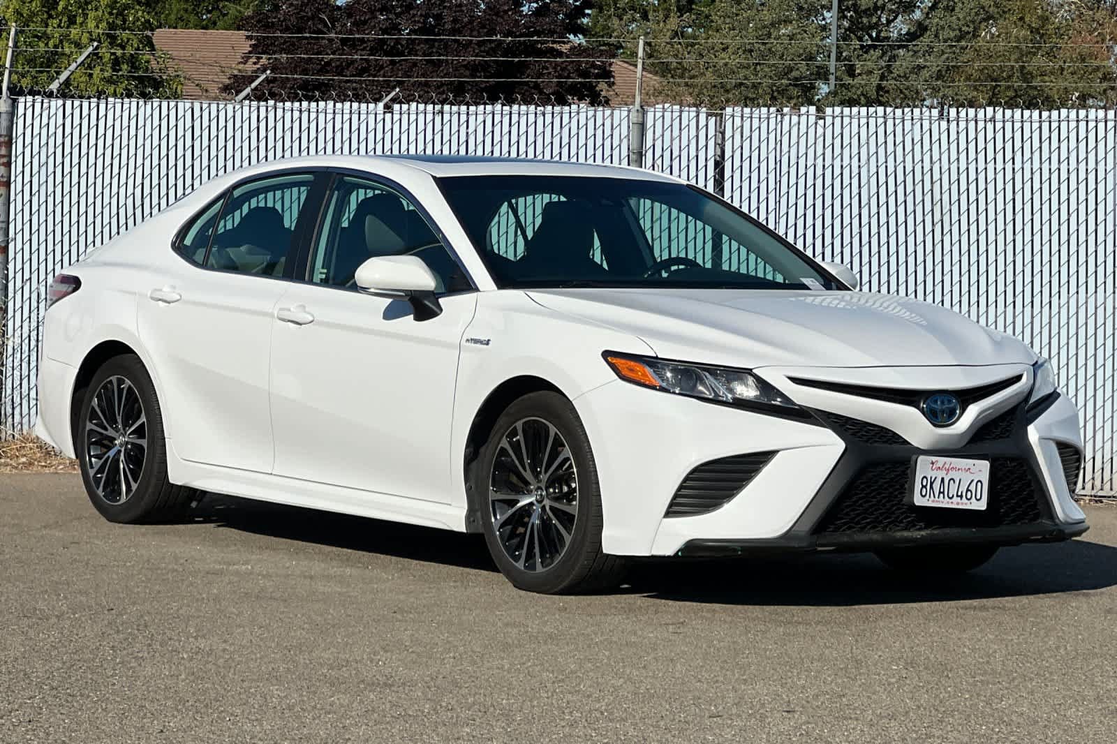 Used 2019 Toyota Camry SE w/ Audio Package FWD image 7