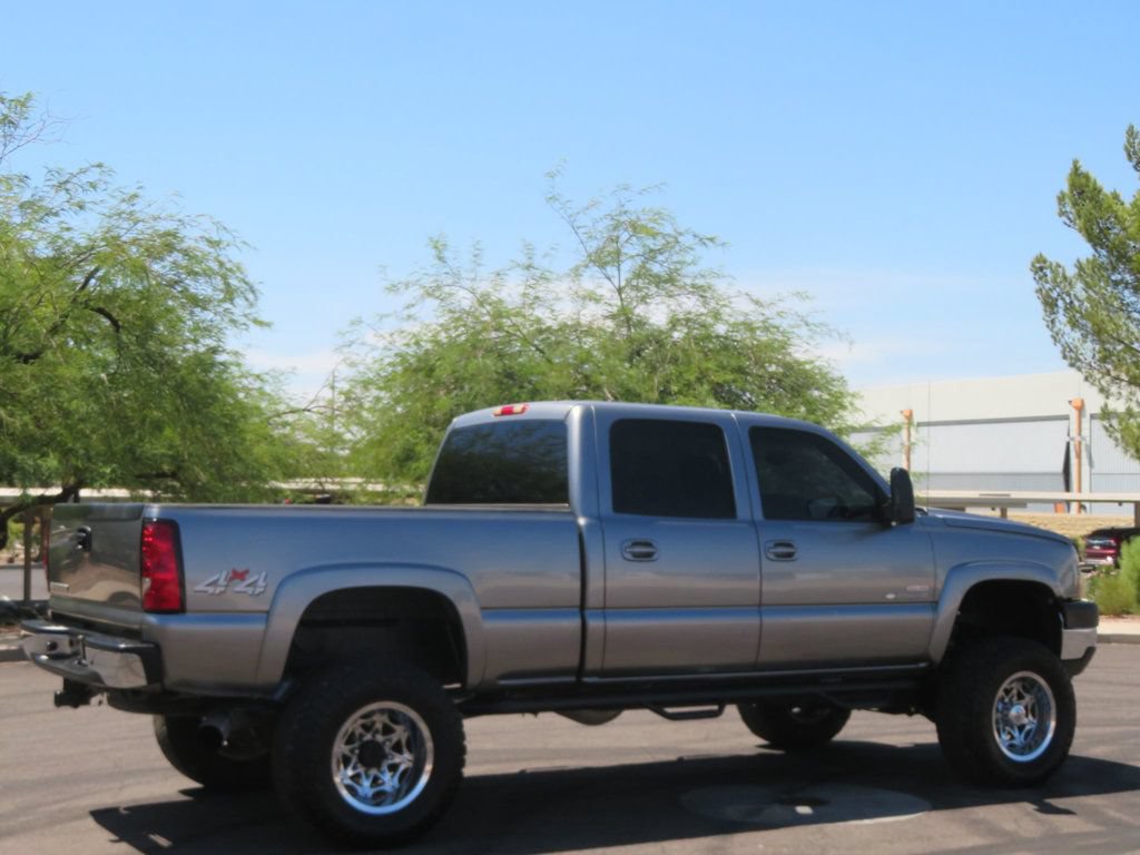 Used 2006 Chevrolet Silverado 2500 LT w/ Heavy-Duty Power Package AWD/4WD image 6