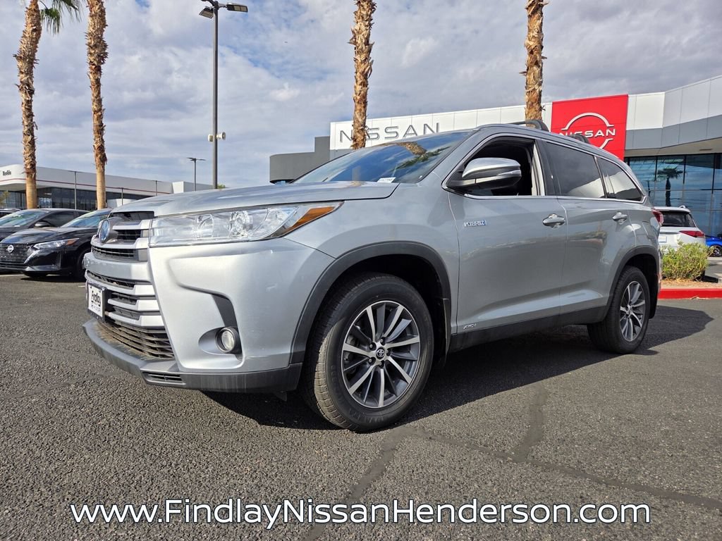 Used 2019 Toyota Highlander XLE AWD/4WD image 2