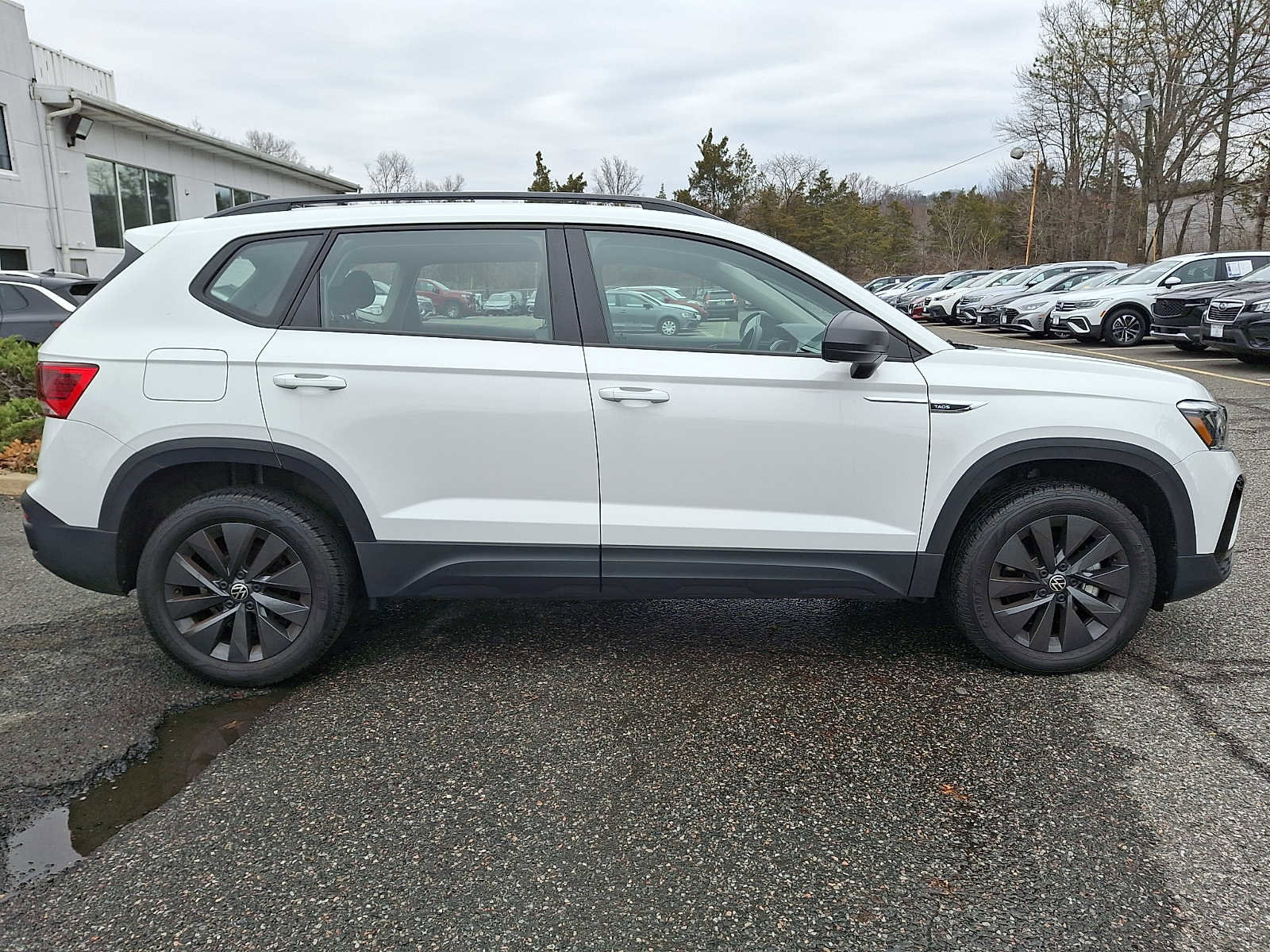 Used 2024 Volkswagen Taos S image 6