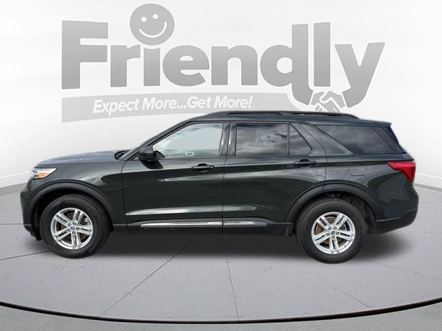 Used 2023 Ford Explorer XLT AWD/4WD image 3