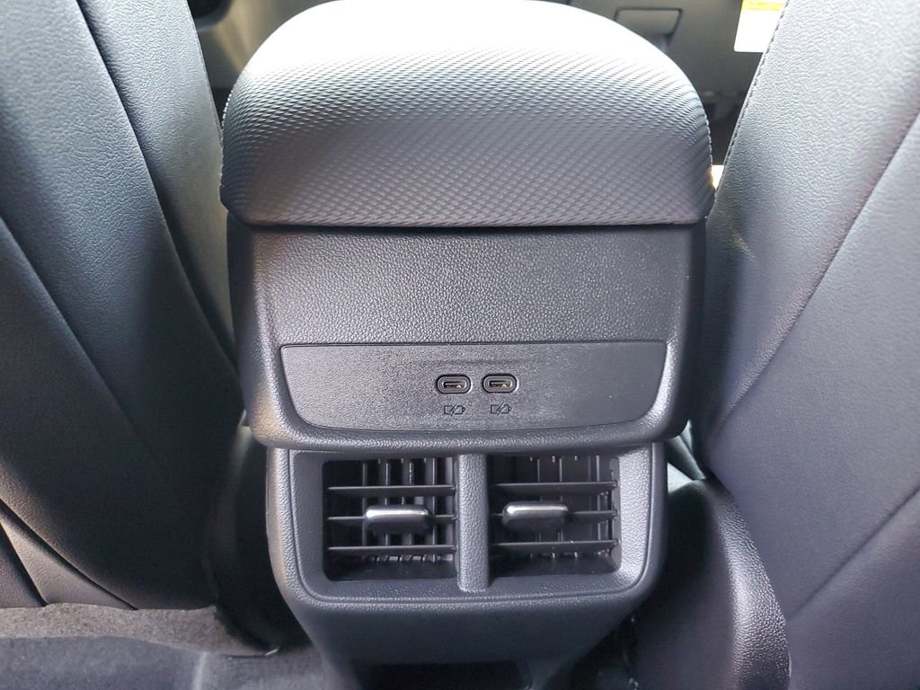 New 2026 Chevrolet Equinox LT w/ Convenience Package II FWD image 13