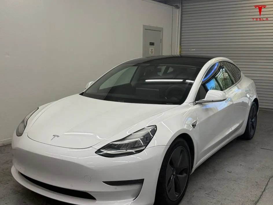 Used 2020 Tesla Model 3 Standard Range Plus RWD image 5
