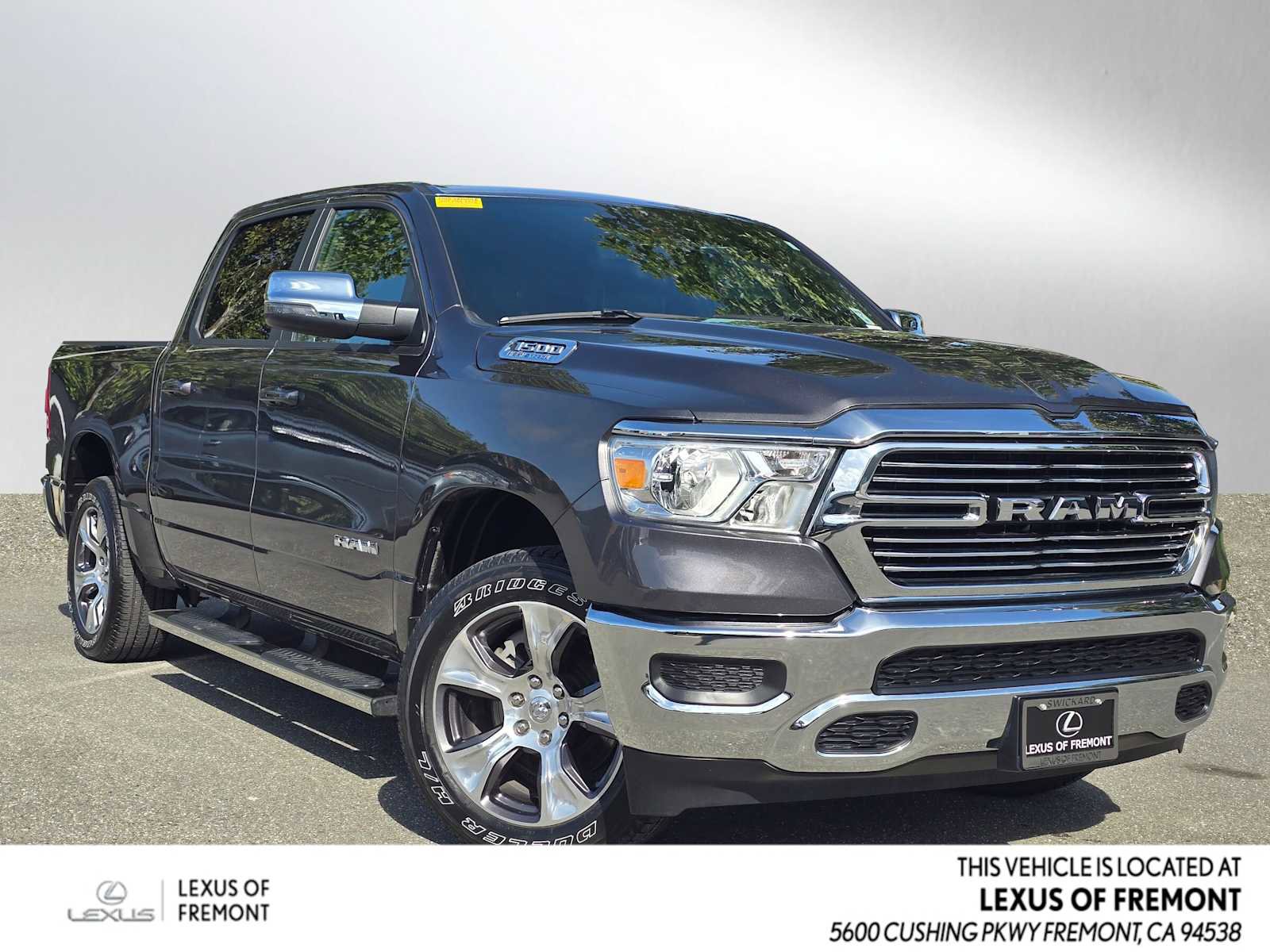 Used 2024 RAM 1500 Laramie AWD/4WD image 1