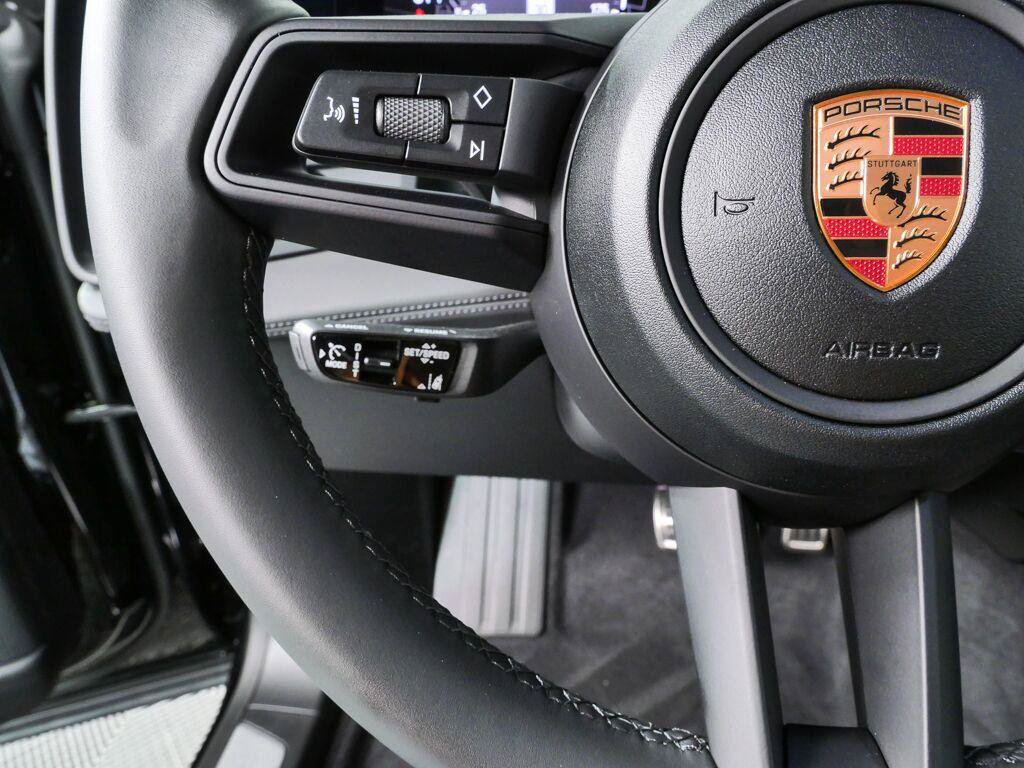 New 2026 Porsche Cayenne Electric AWD/4WD image 10