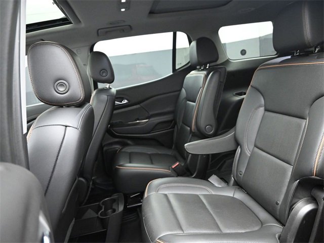 Used 2022 GMC Acadia AT4 w/ Technology Package image 12
