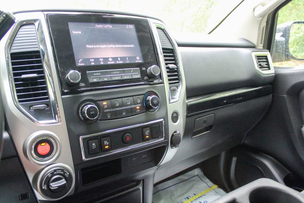 Used 2021 Nissan Titan SV w/ Accessory Utility Package image 19