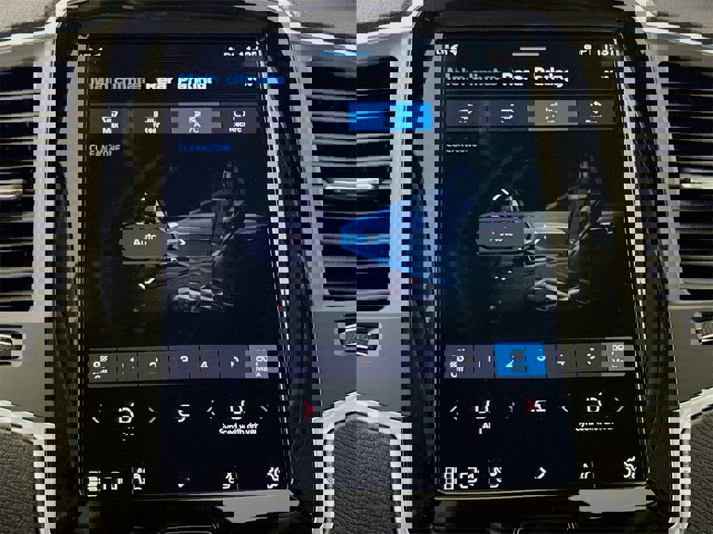 Certified 2024 Volvo XC90 B5 Core w/ Protection Package Premier image 16